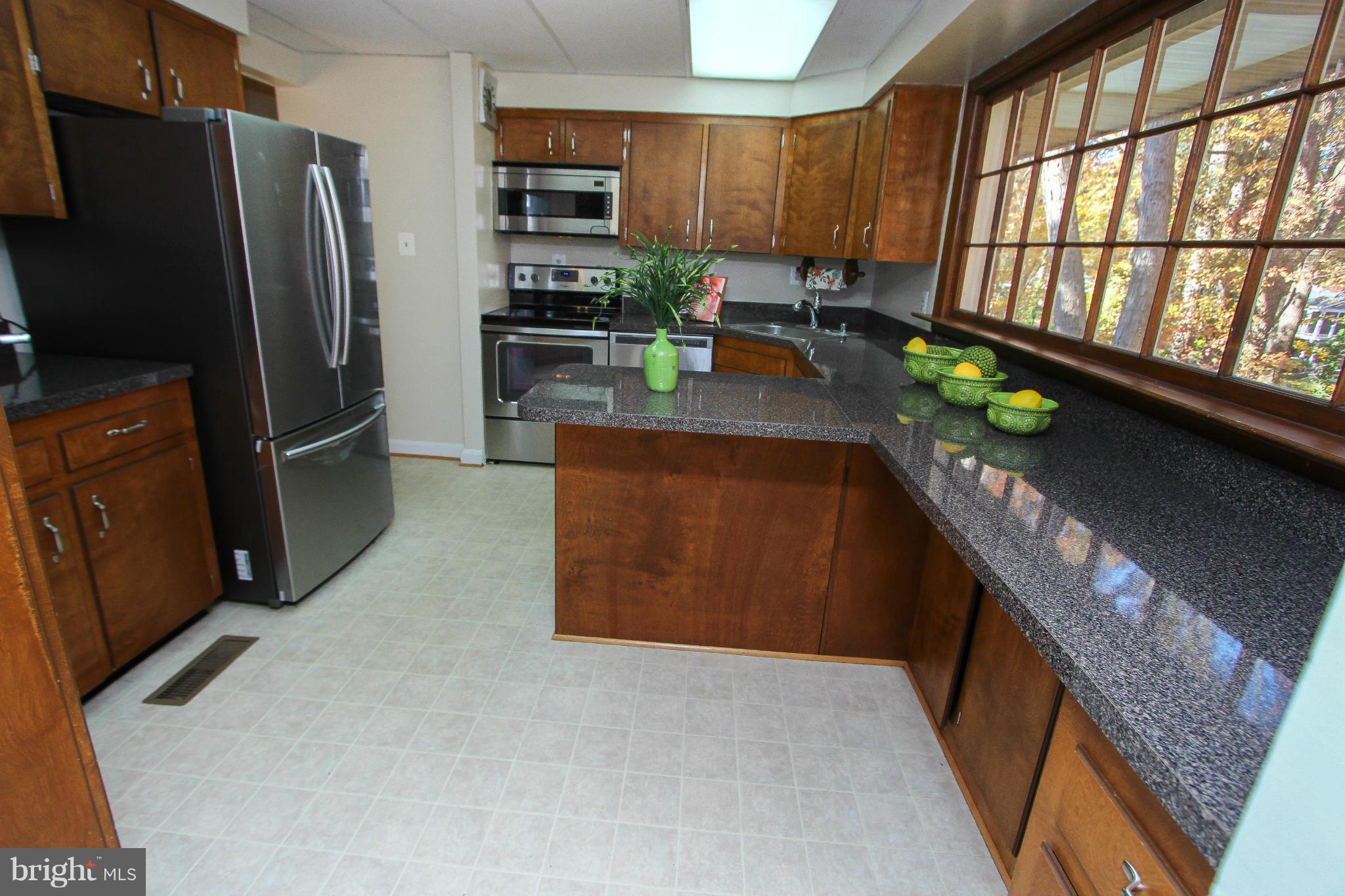 LINCOLNIA HILLS - Residential