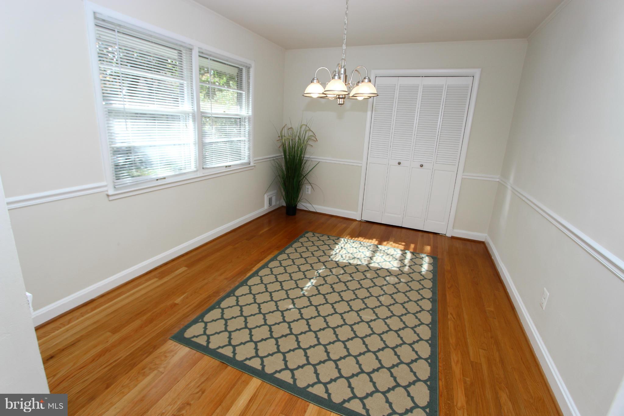 LINCOLNIA HILLS - Residential