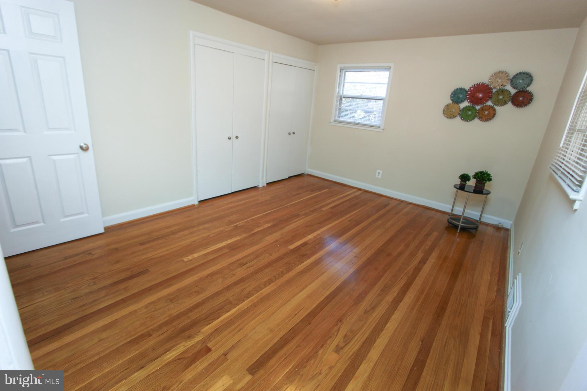 LINCOLNIA HILLS - Residential