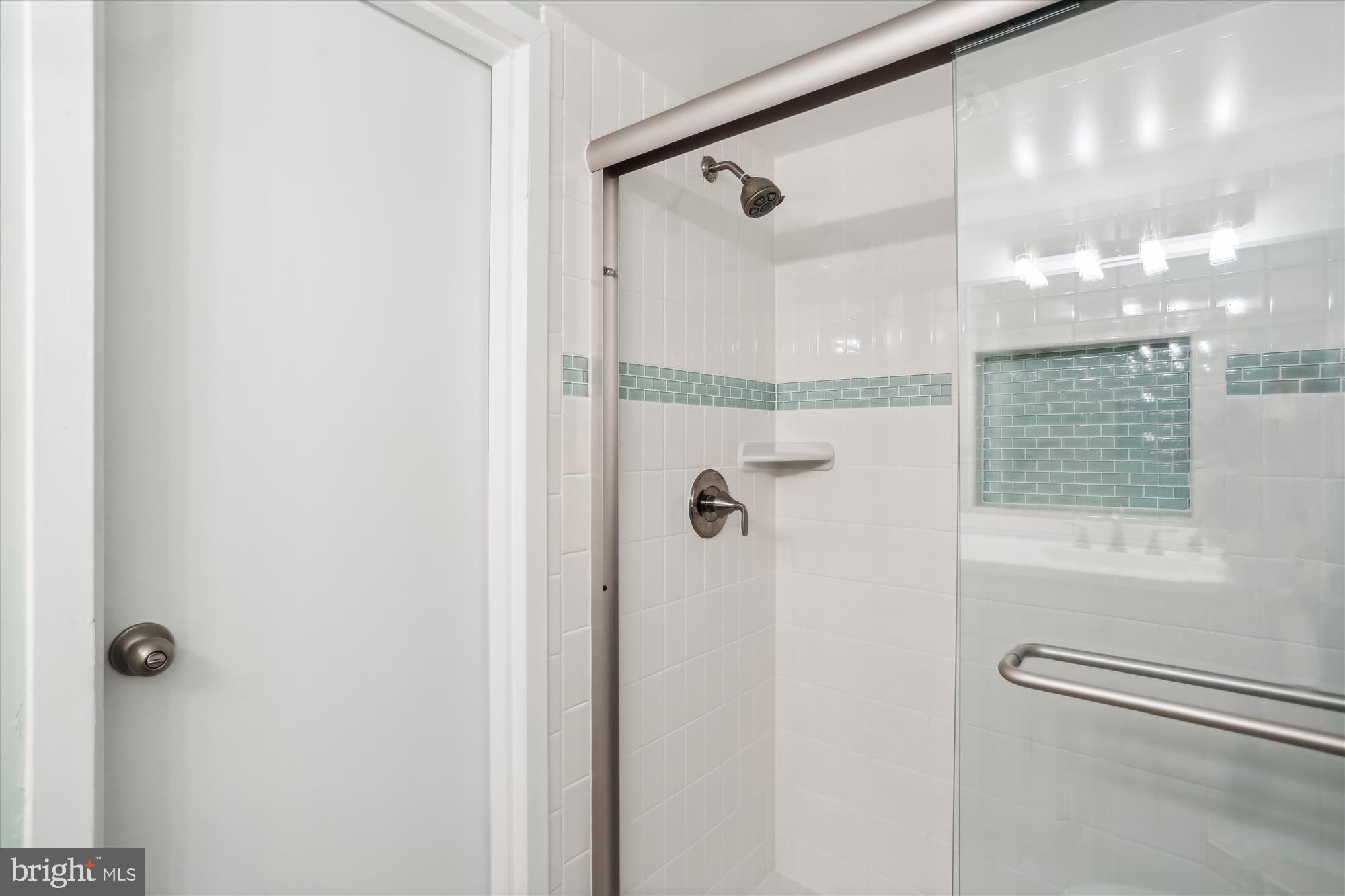 WESTLAKE TOWERS - Residential Lease