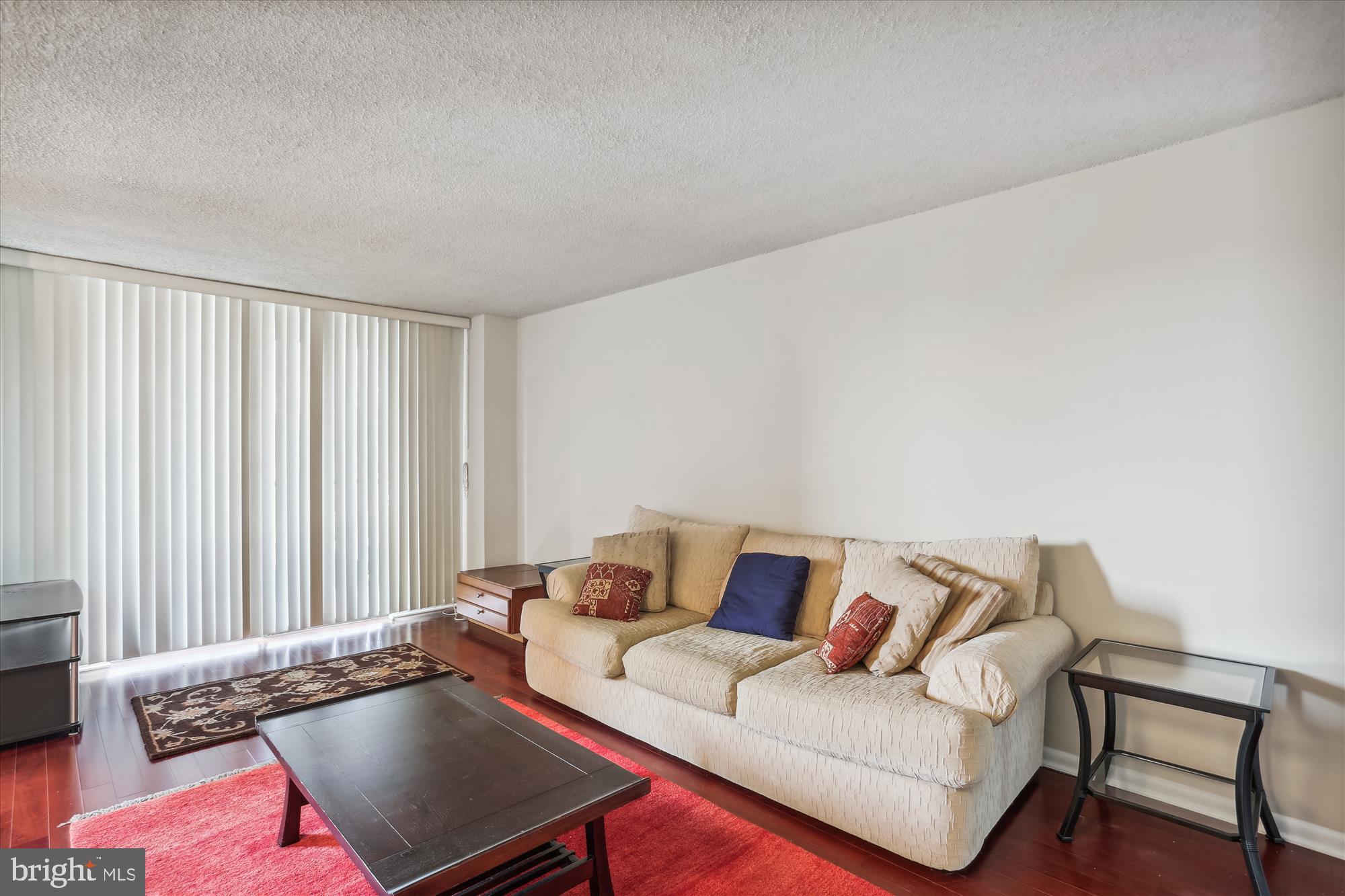 WESTLAKE TOWERS - Residential Lease