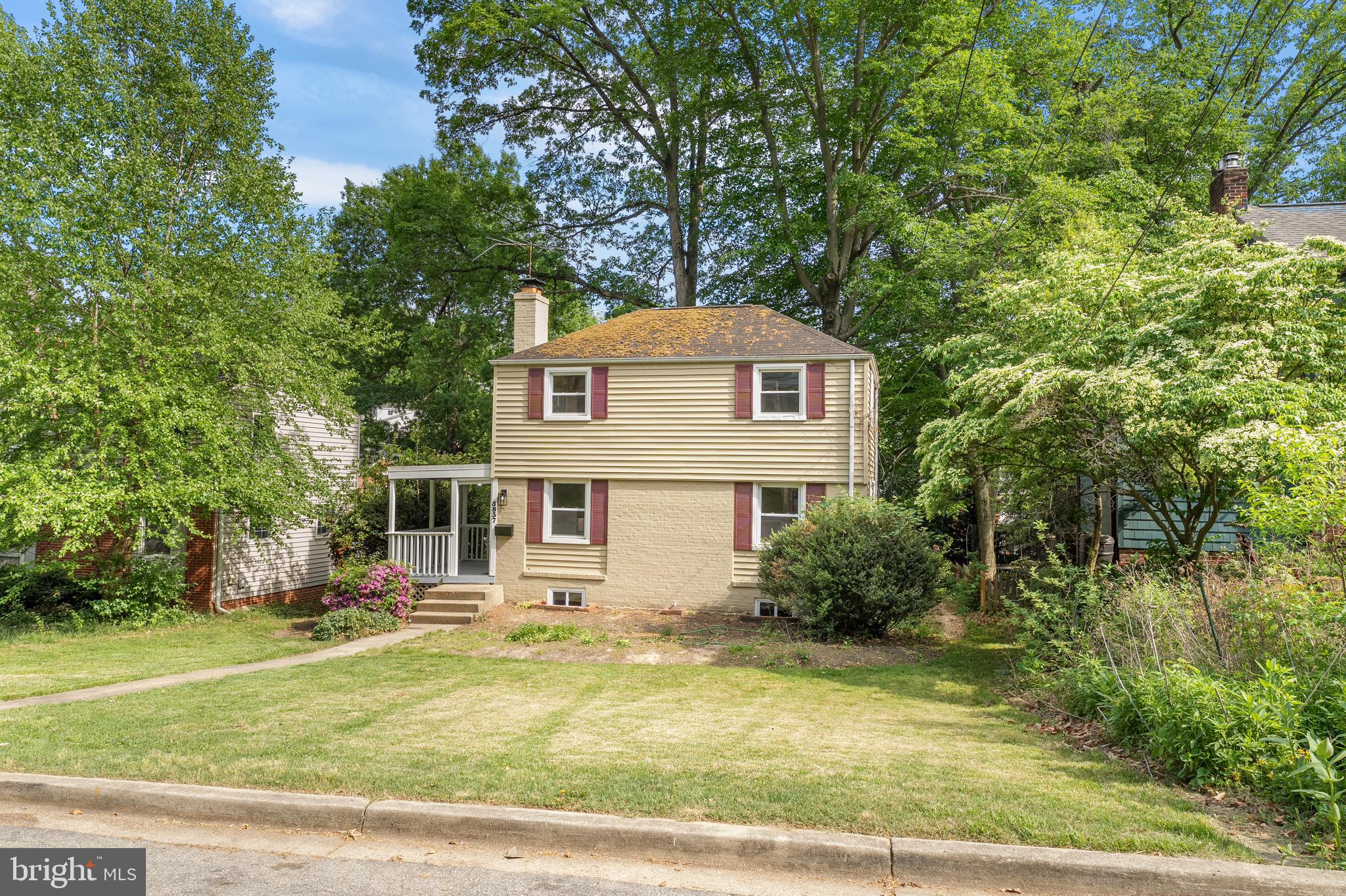5837 DEWEY STREET