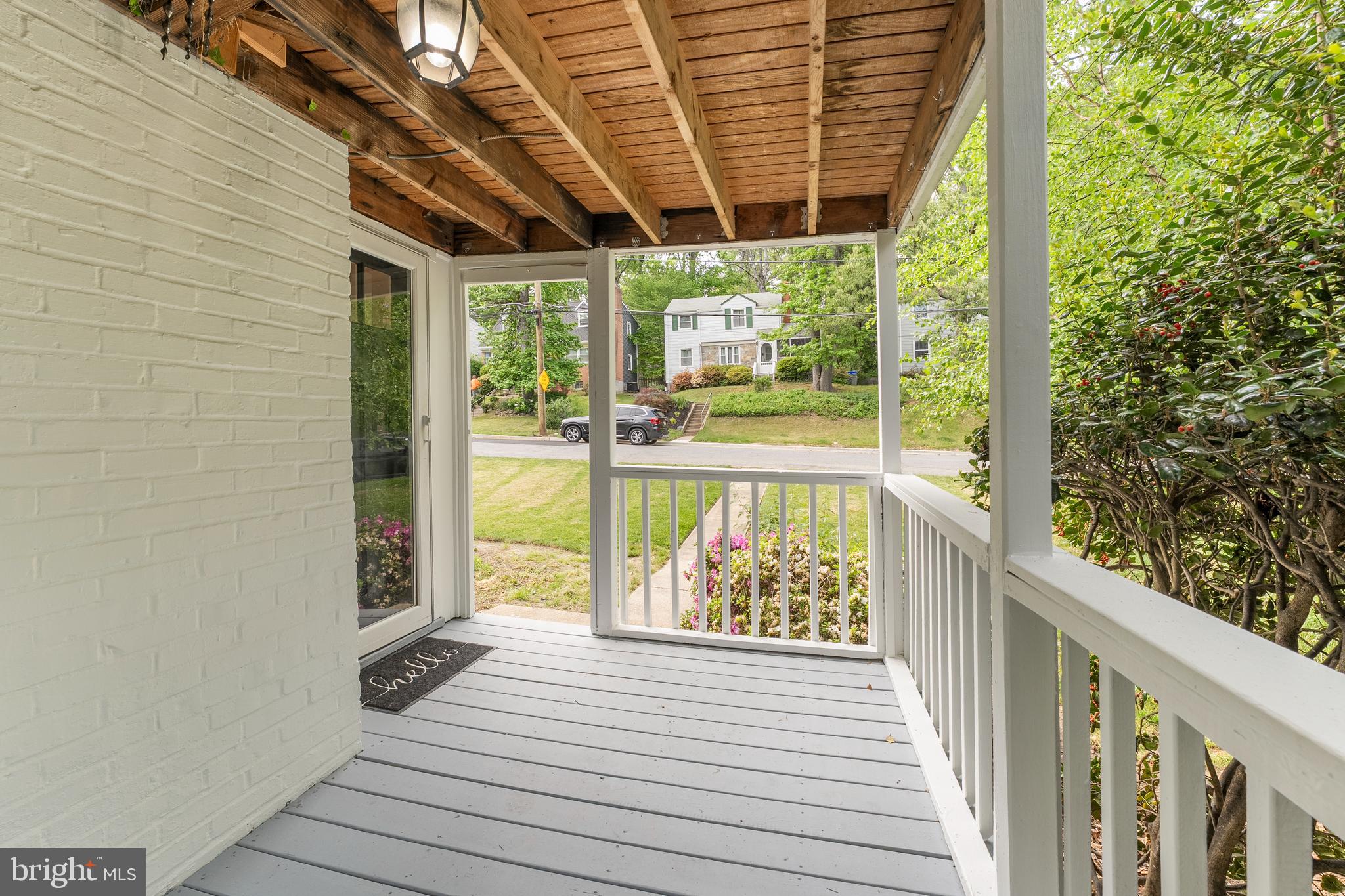 5837 DEWEY STREET