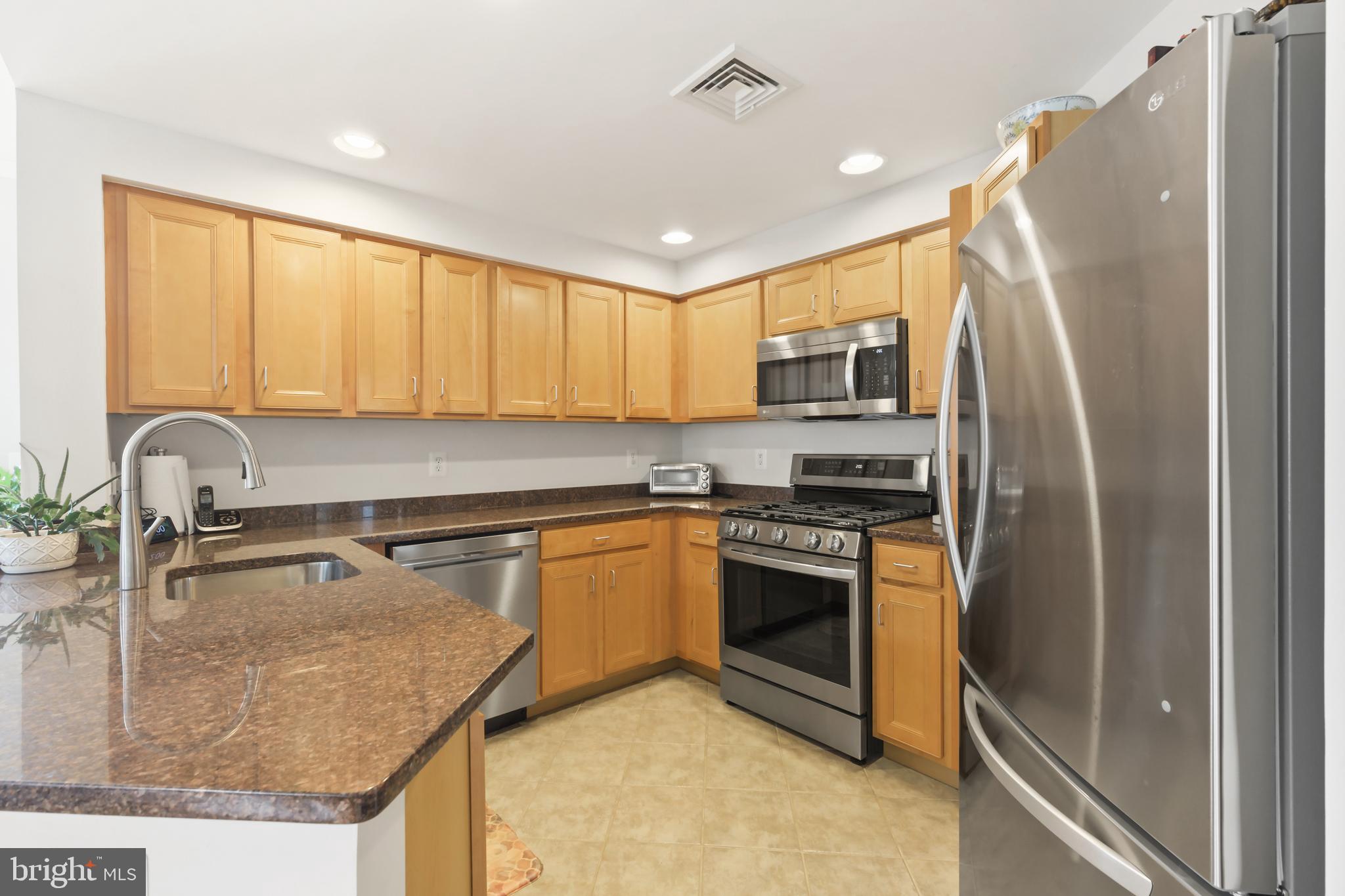 ELAN AT EAST MARKET - Residential