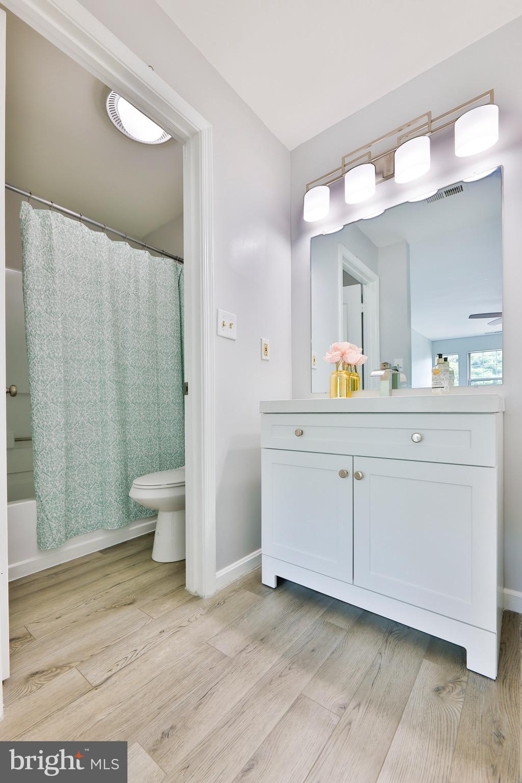 MONTGOMERY RUN - Residential