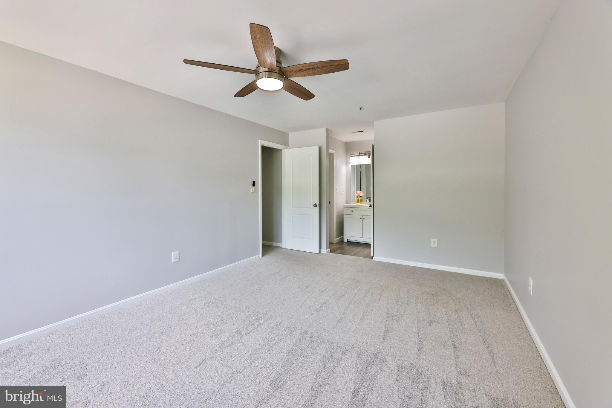 MONTGOMERY RUN - Residential