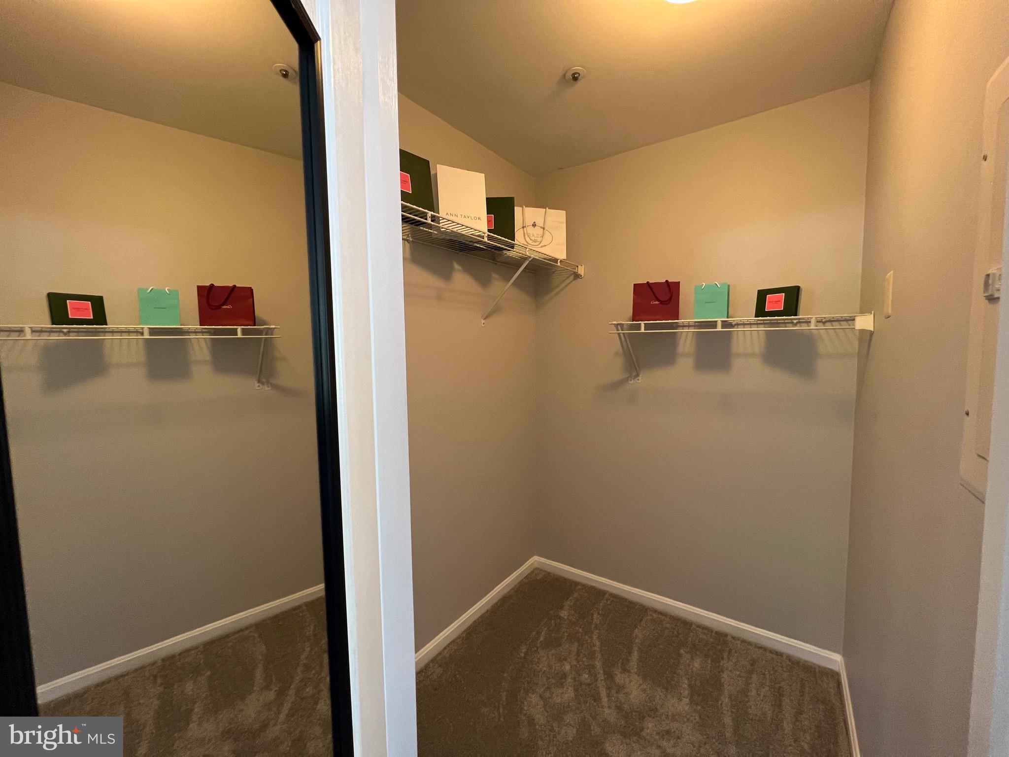 MONTGOMERY RUN - Residential