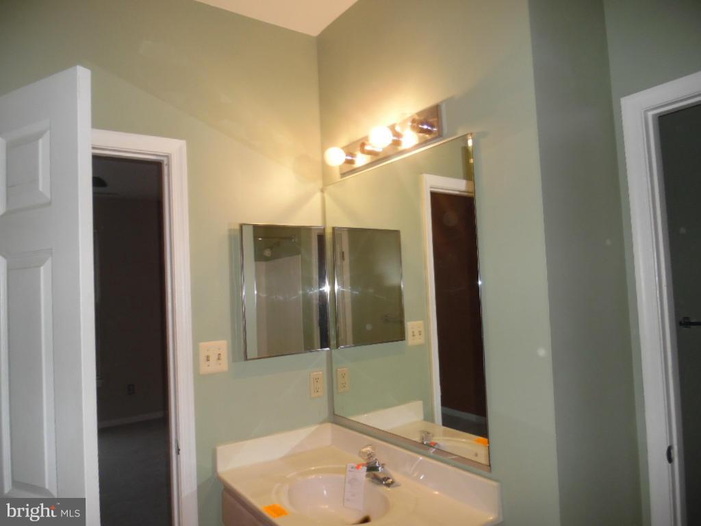 BRISTOL PARK - Residential