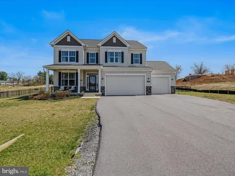 119 Sussex Drive, Falling Waters, WV MLS: WVBE2037458
