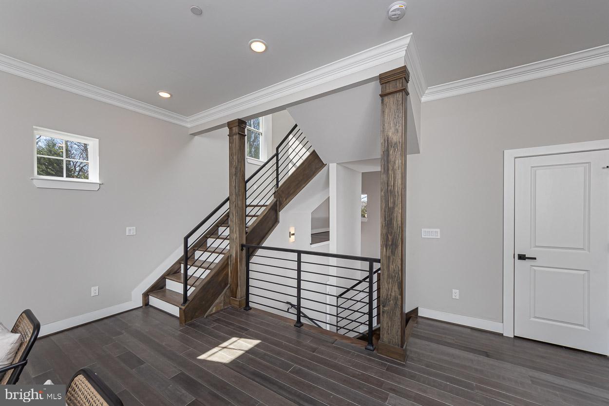 POPLAR HILL - Residential