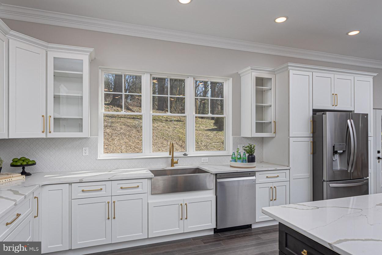 POPLAR HILL - Residential