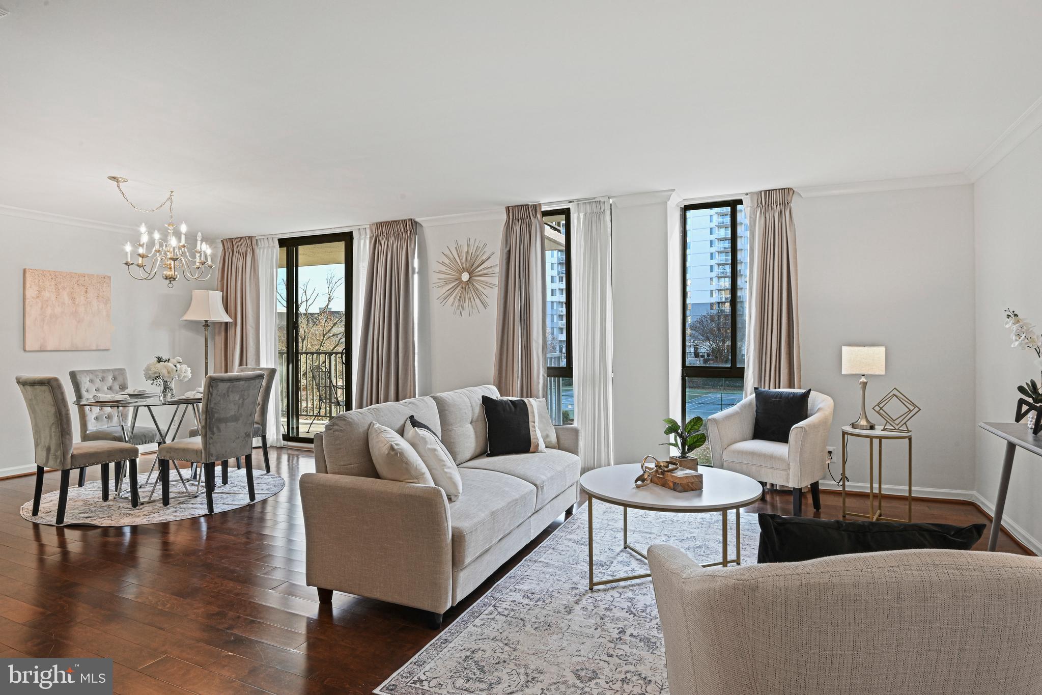 MCLEAN HOUSE - Residential