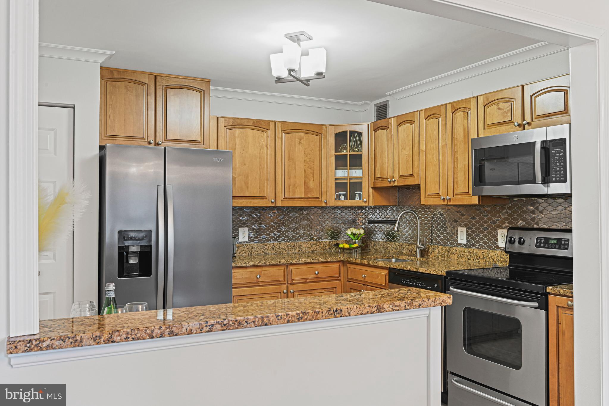 MCLEAN HOUSE - Residential