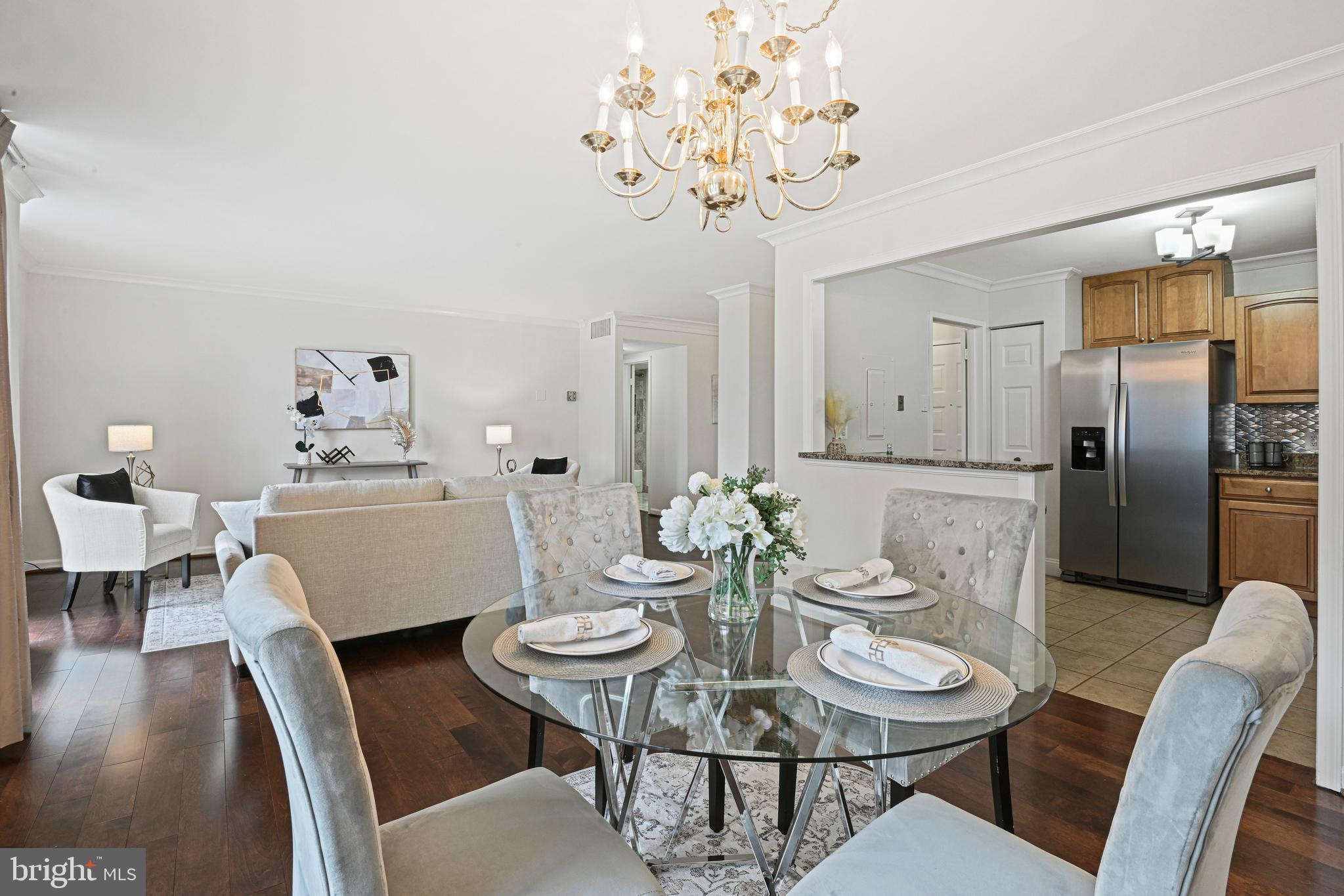 MCLEAN HOUSE - Residential