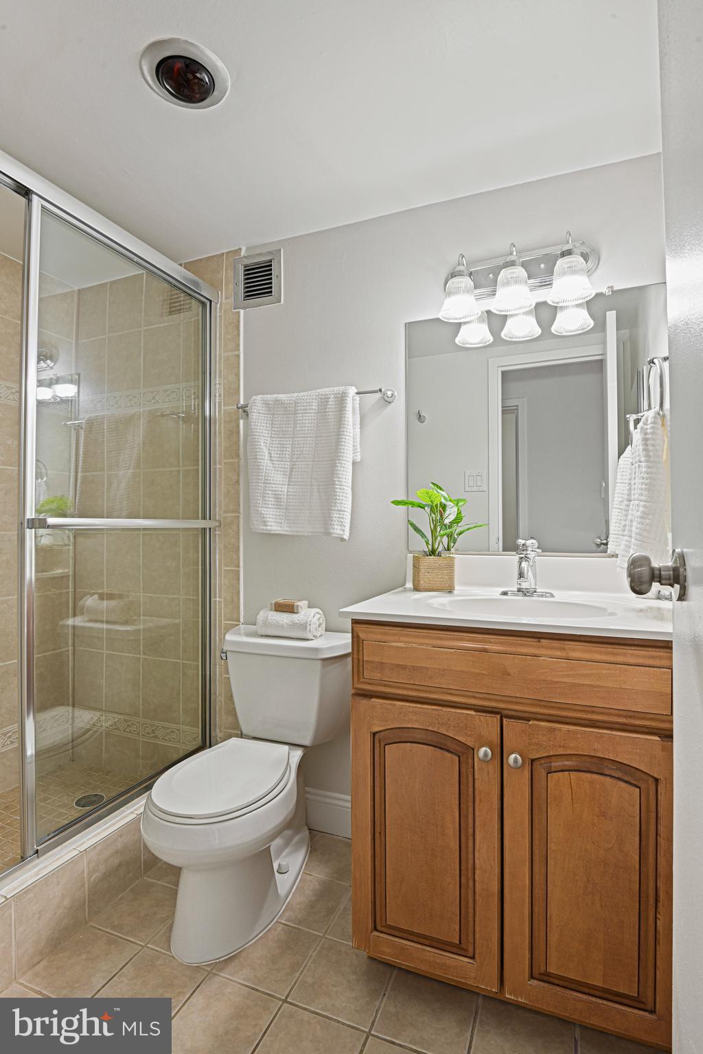 MCLEAN HOUSE - Residential