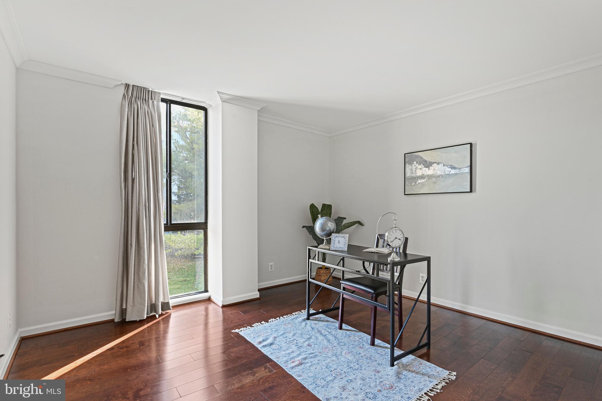 MCLEAN HOUSE - Residential