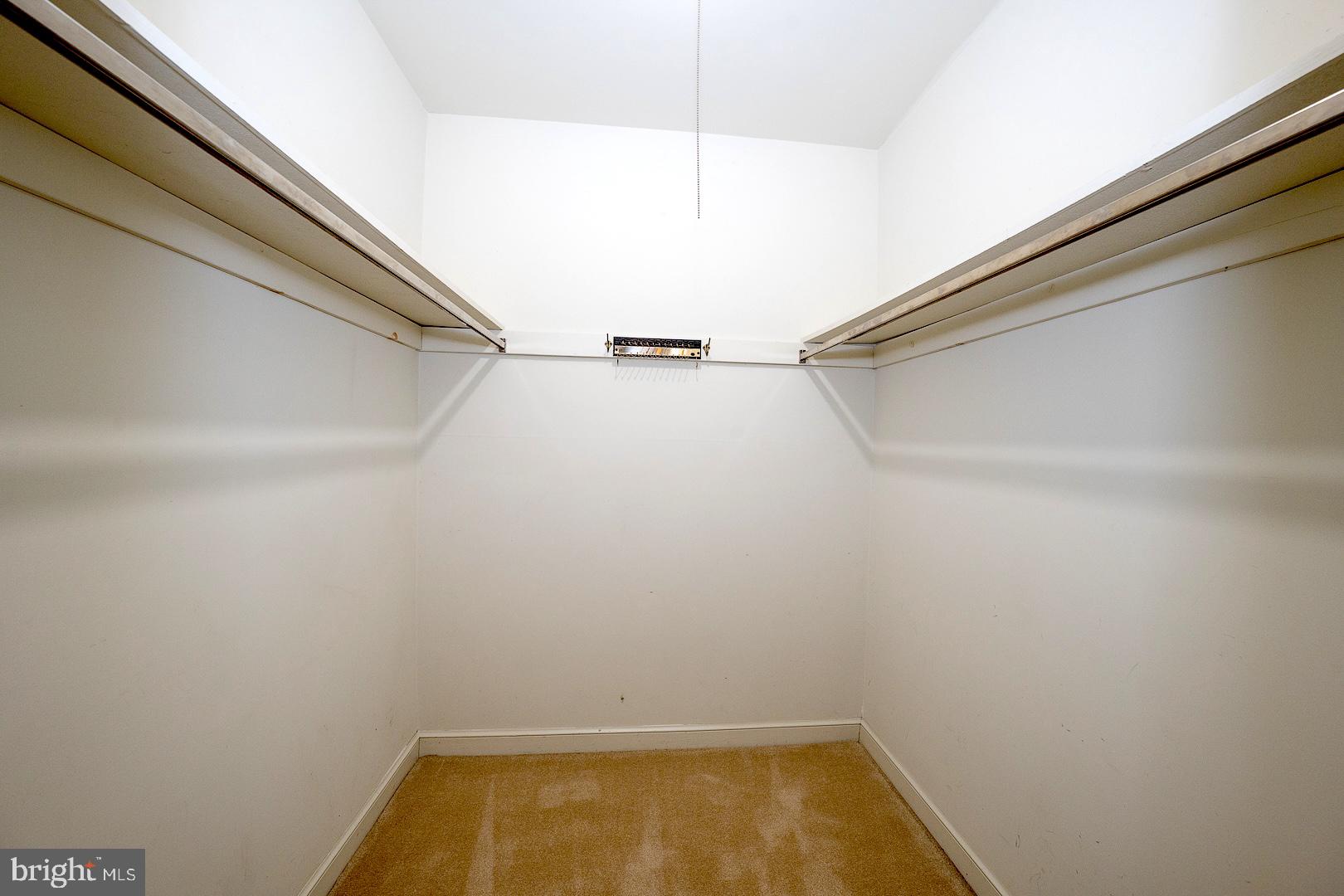 OAK KNOLL - Residential