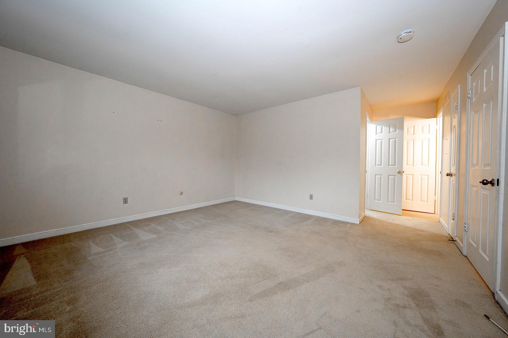 OAK KNOLL - Residential