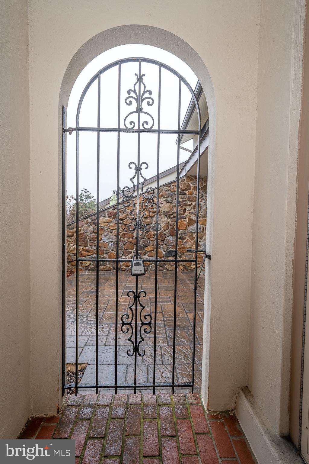 OAK KNOLL - Residential