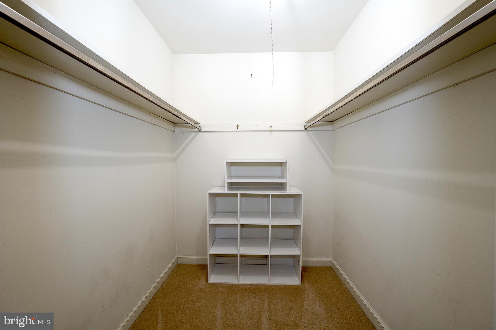 OAK KNOLL - Residential