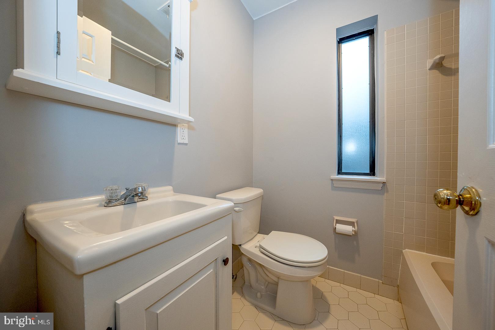 OAK KNOLL - Residential