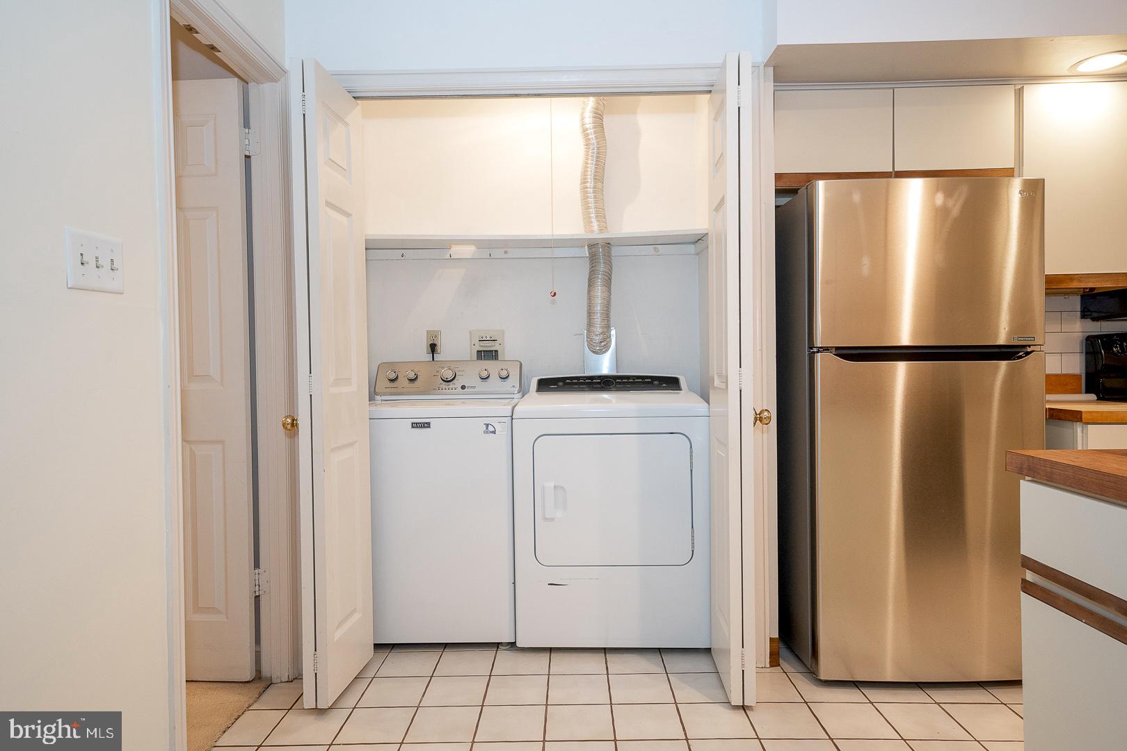 OAK KNOLL - Residential