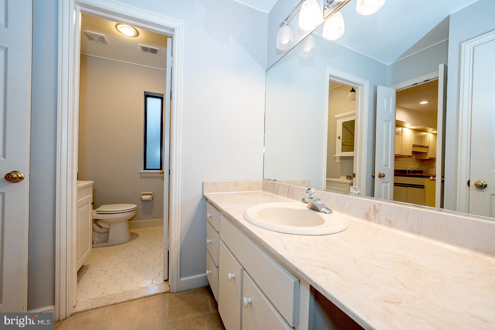 OAK KNOLL - Residential