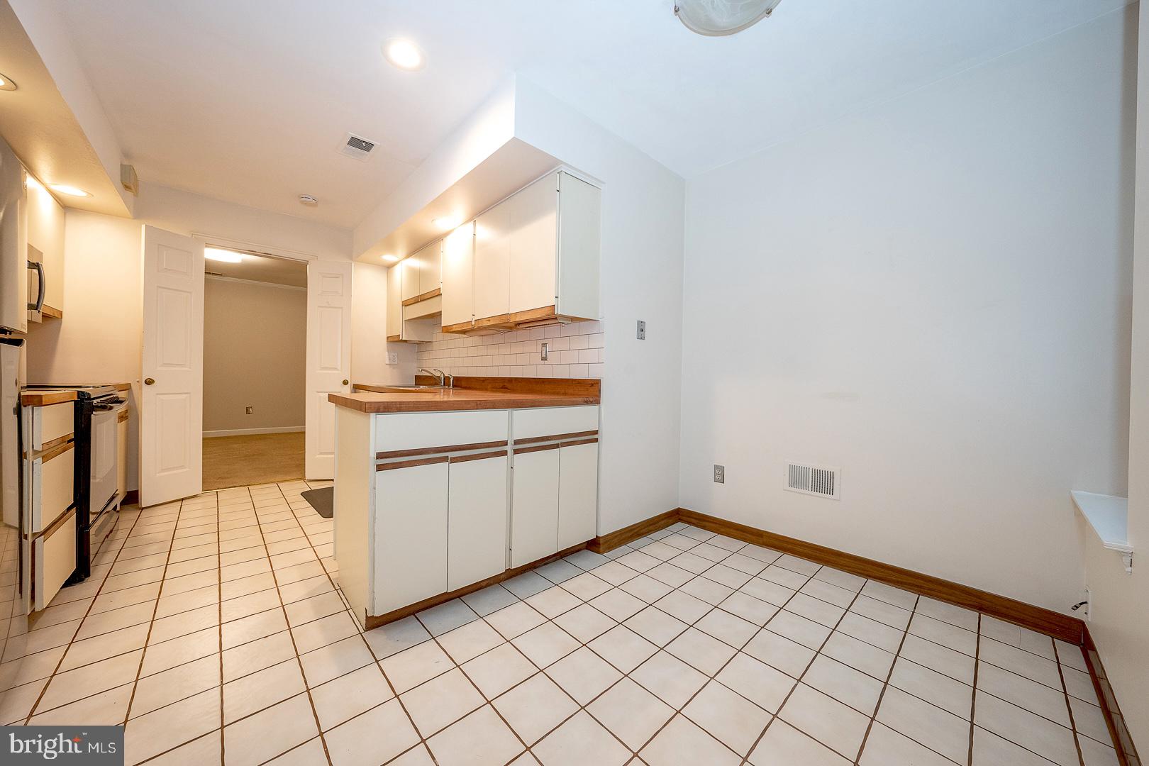 OAK KNOLL - Residential