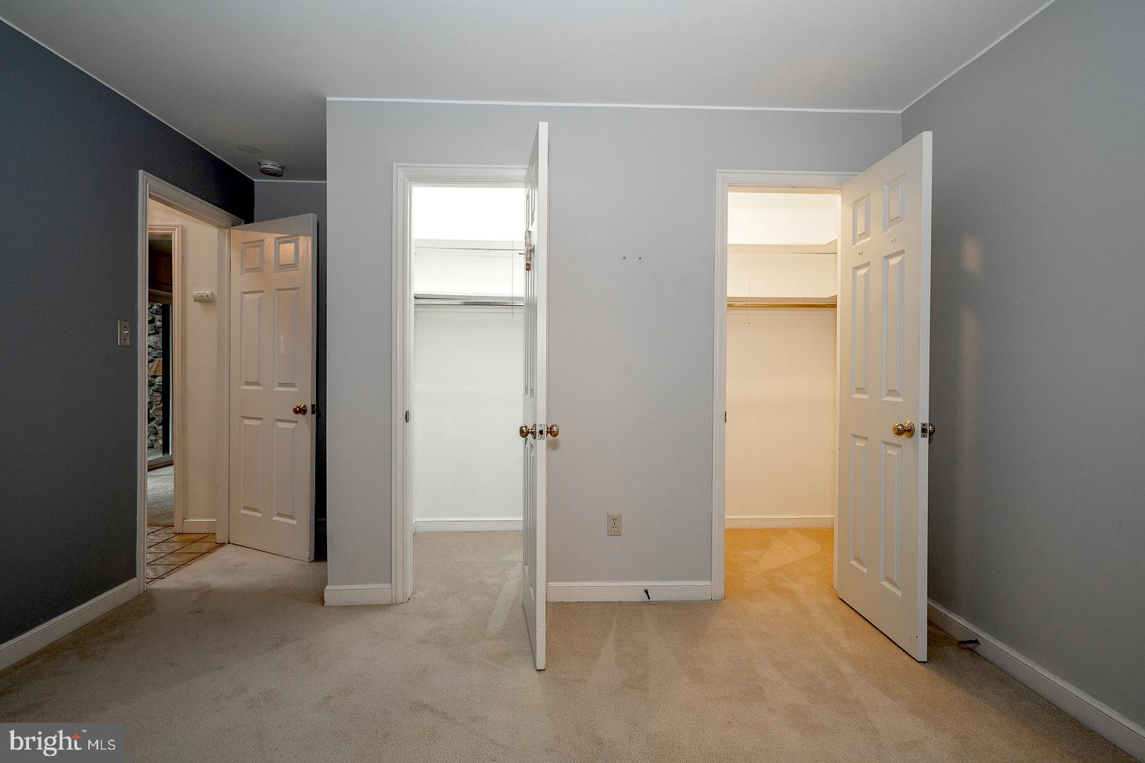 OAK KNOLL - Residential