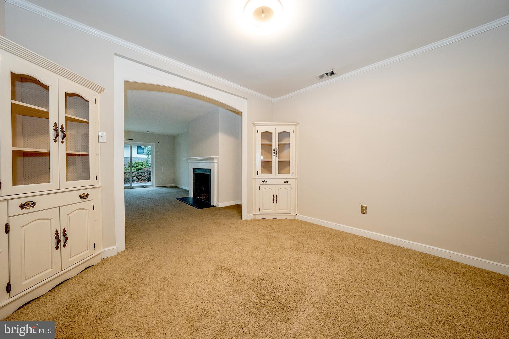 OAK KNOLL - Residential