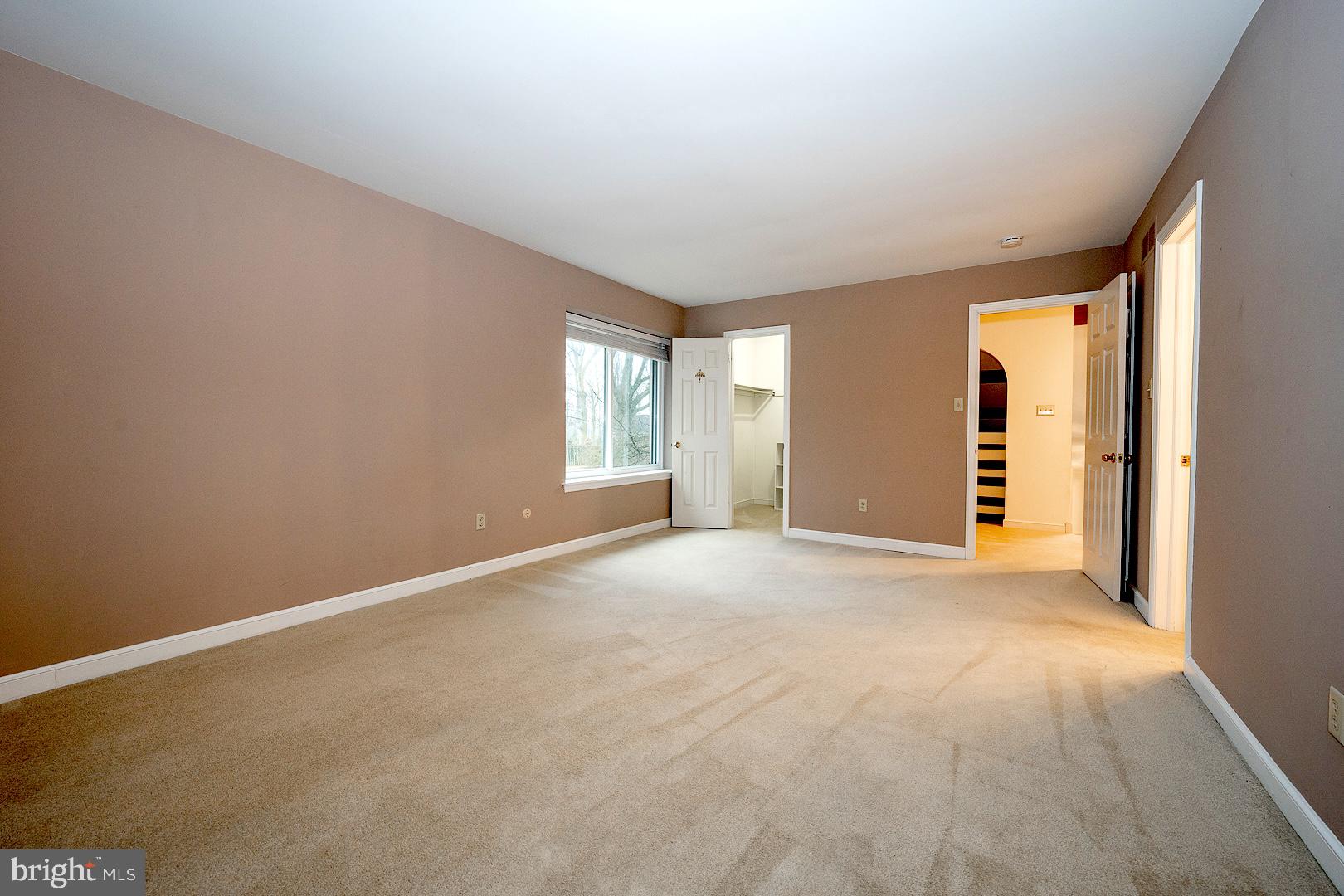 OAK KNOLL - Residential