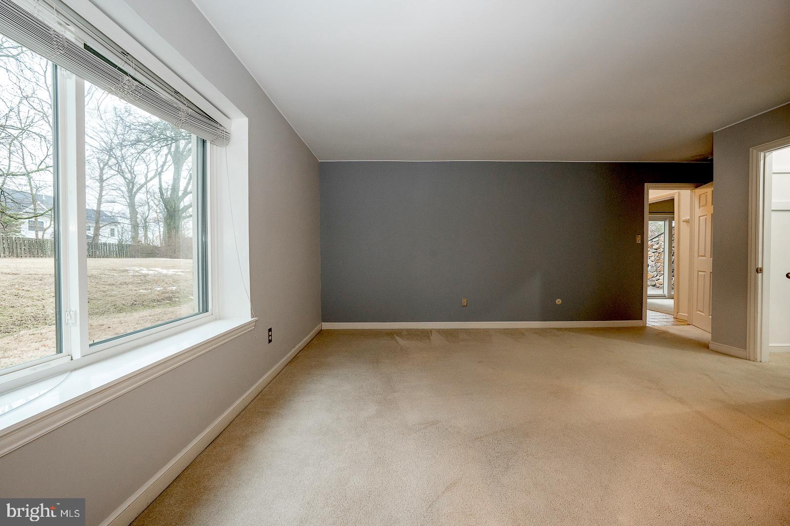 OAK KNOLL - Residential