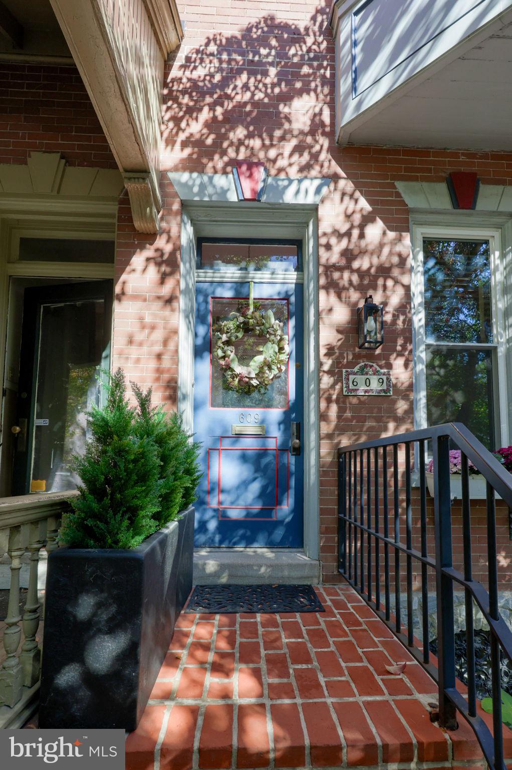 Photo of 609 W Chestnut Street, LANCASTER, PA 17603 (MLS # PALA2097328)