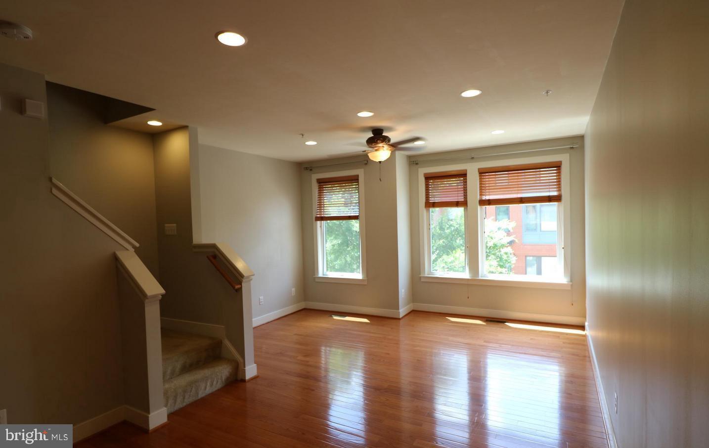 MOSAIC AT MERRIFIELD - Residential Lease