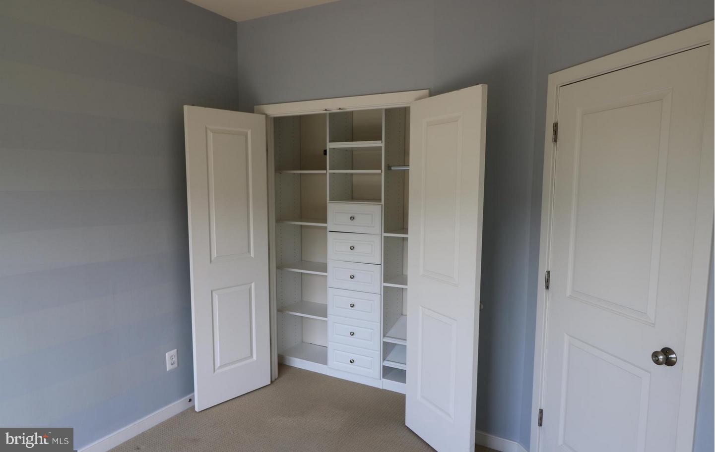 MOSAIC AT MERRIFIELD - Residential Lease