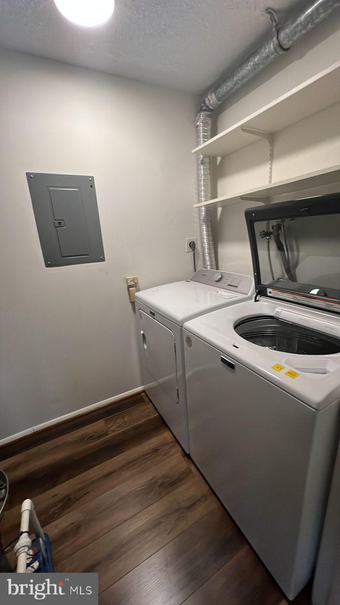 AMBERTOWNE - Residential Lease