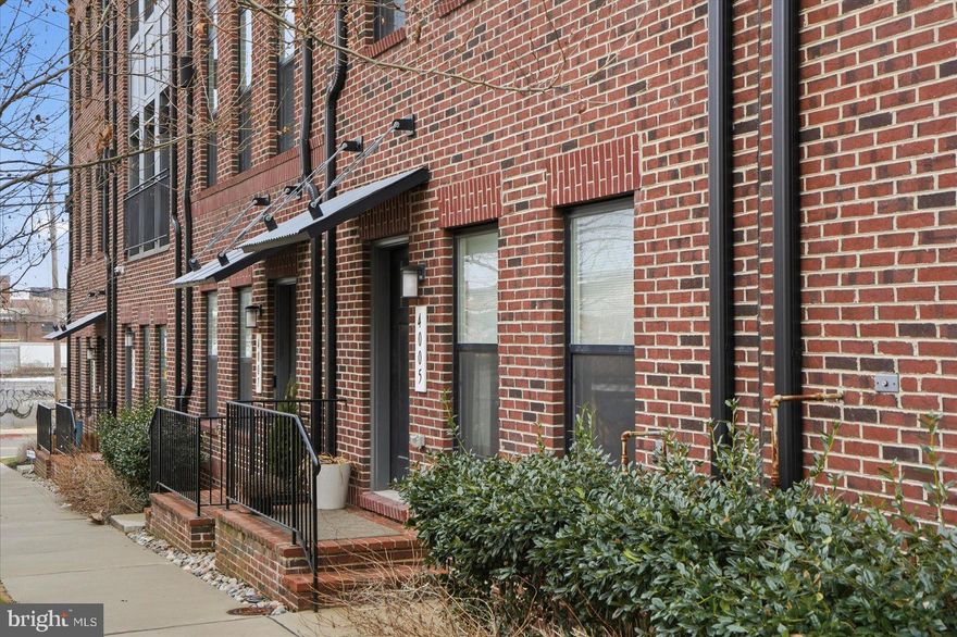 Beautiful and spacious 3 bedroom, 3.5 bathroom Brewers Hill townhome with a rooftop deck and 2 car garage parking! Built in 2020, this 2,220 sq ft home has all the amenities of modern living you are looking for, including – large gourmet kitchen with quartz countertops and ss appliances, hardwood floors, recessed lighting, walk in closets, spacious modern bathrooms, ground floor bedroom, rear balcony off kitchen, loft space and much, much more! Conveniently located walking distance to the best restaurants and shopping South East Baltimore has to offer and a very short drive to 895 and 95 exists. Come and experience the best of Baltimore living and make an appointment to see it today!