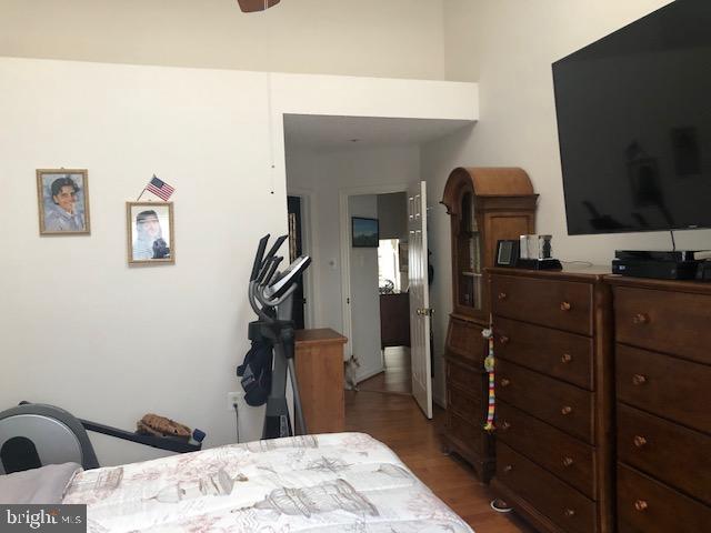 HILLWOOD - Residential Lease