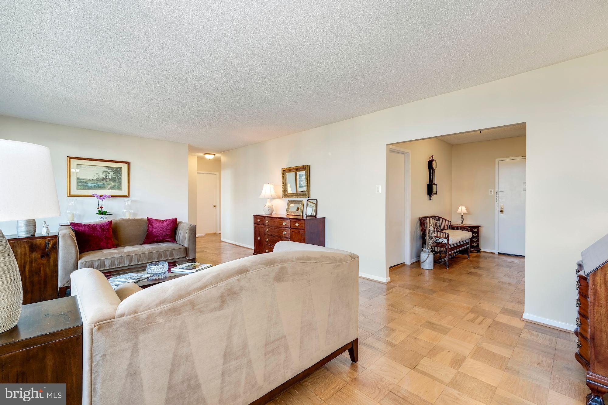 SKYLINE PLAZA - Residential