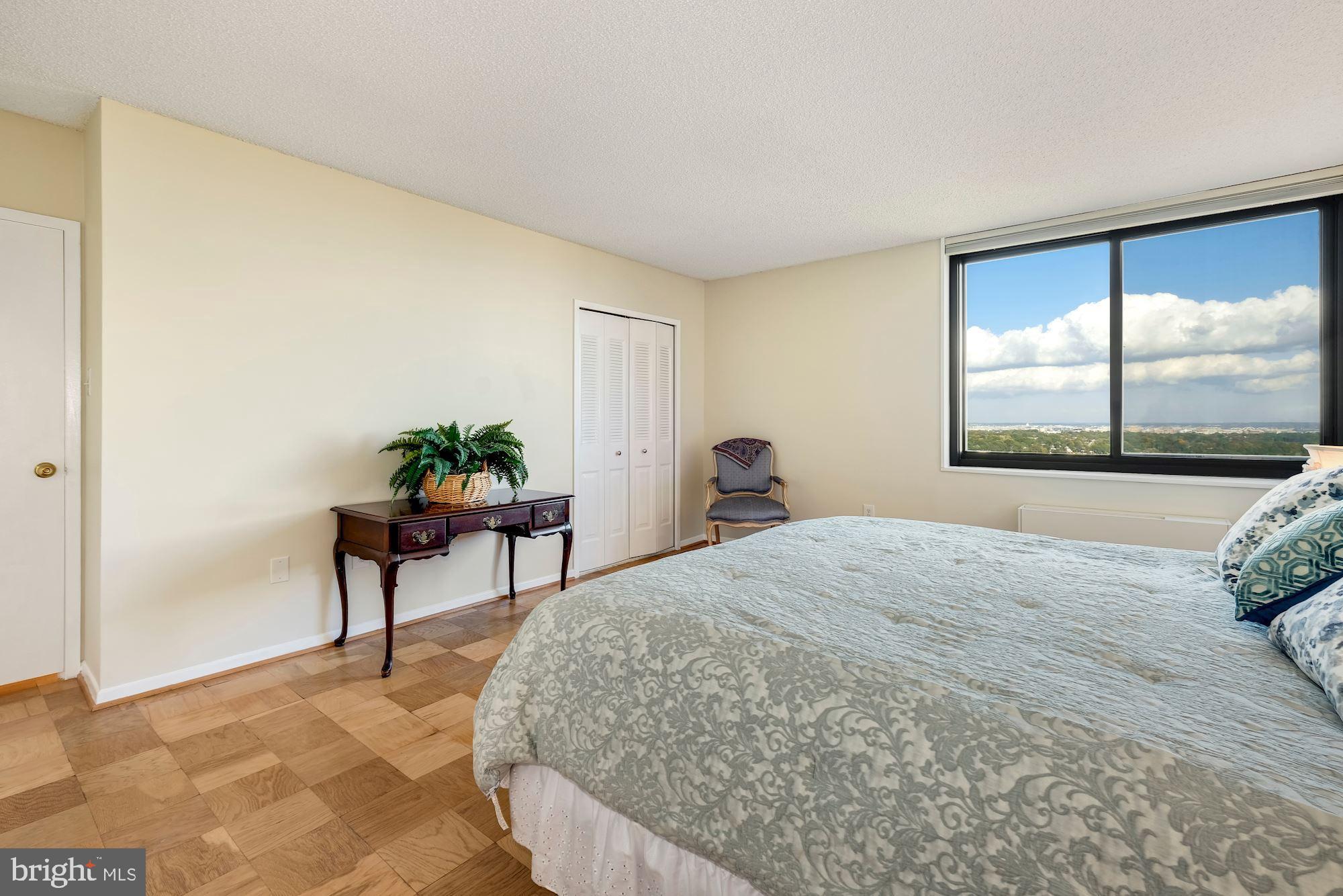 SKYLINE PLAZA - Residential