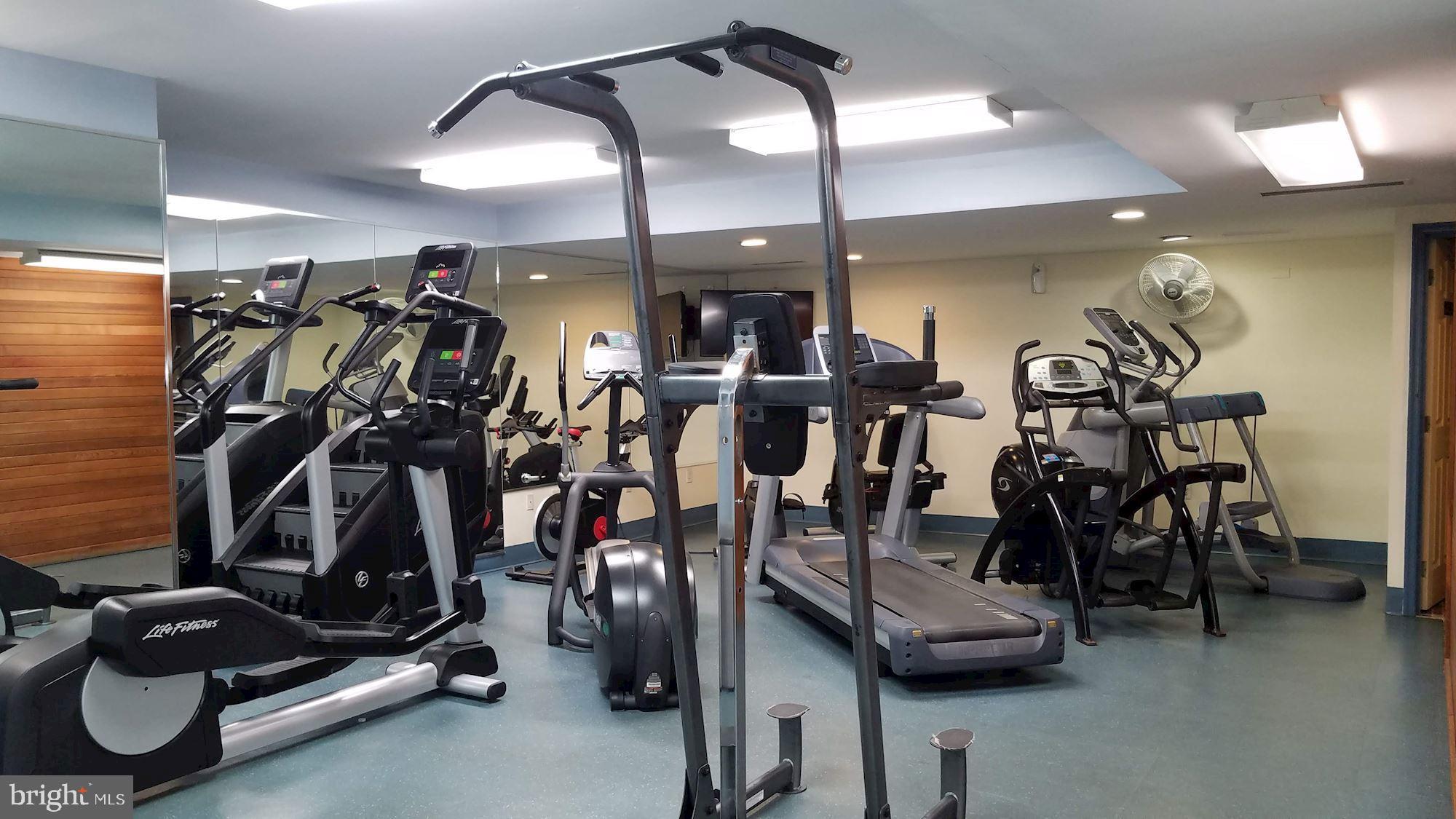 SKYLINE PLAZA - Residential