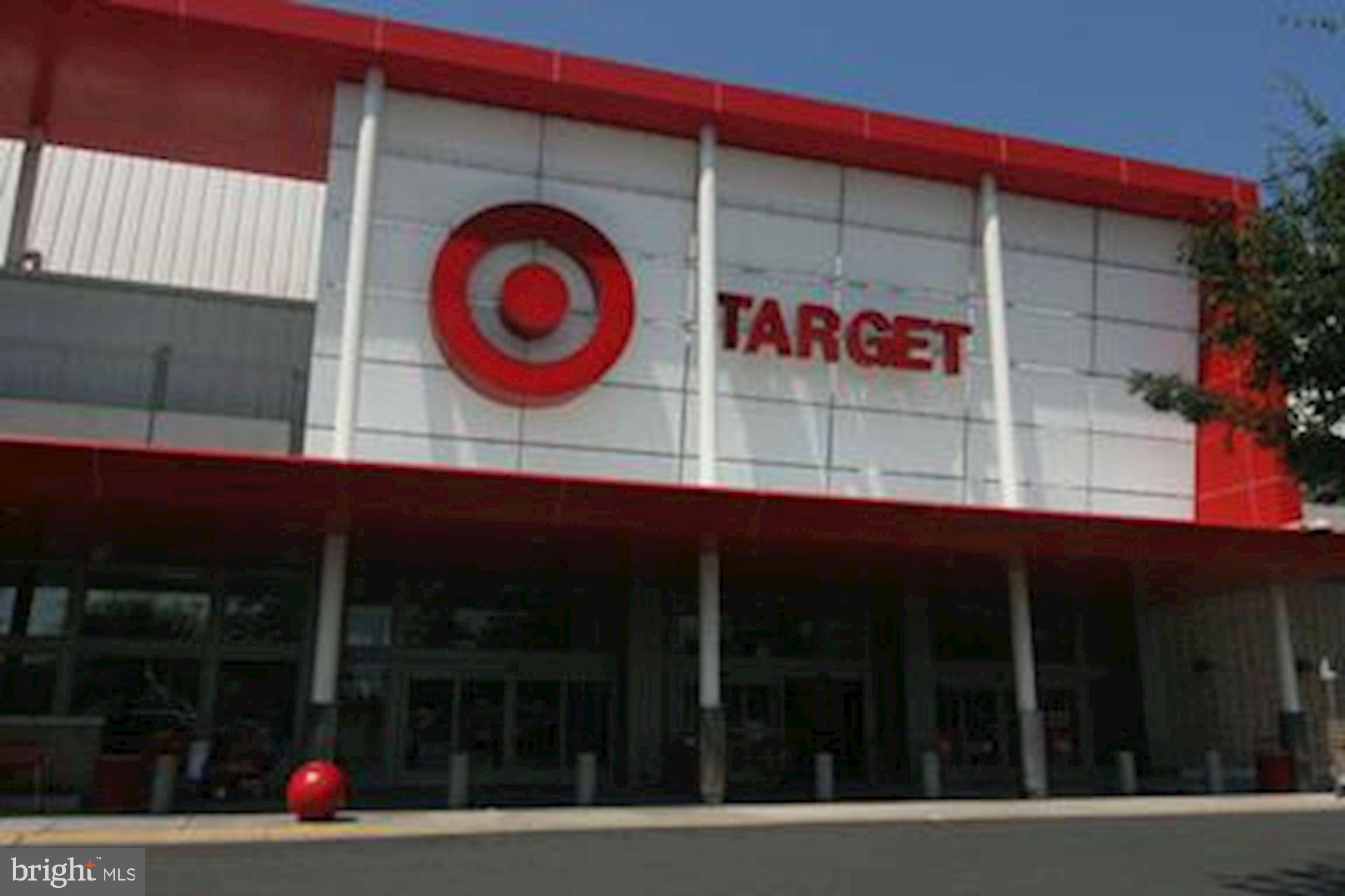 SKYLINE PLAZA - Residential