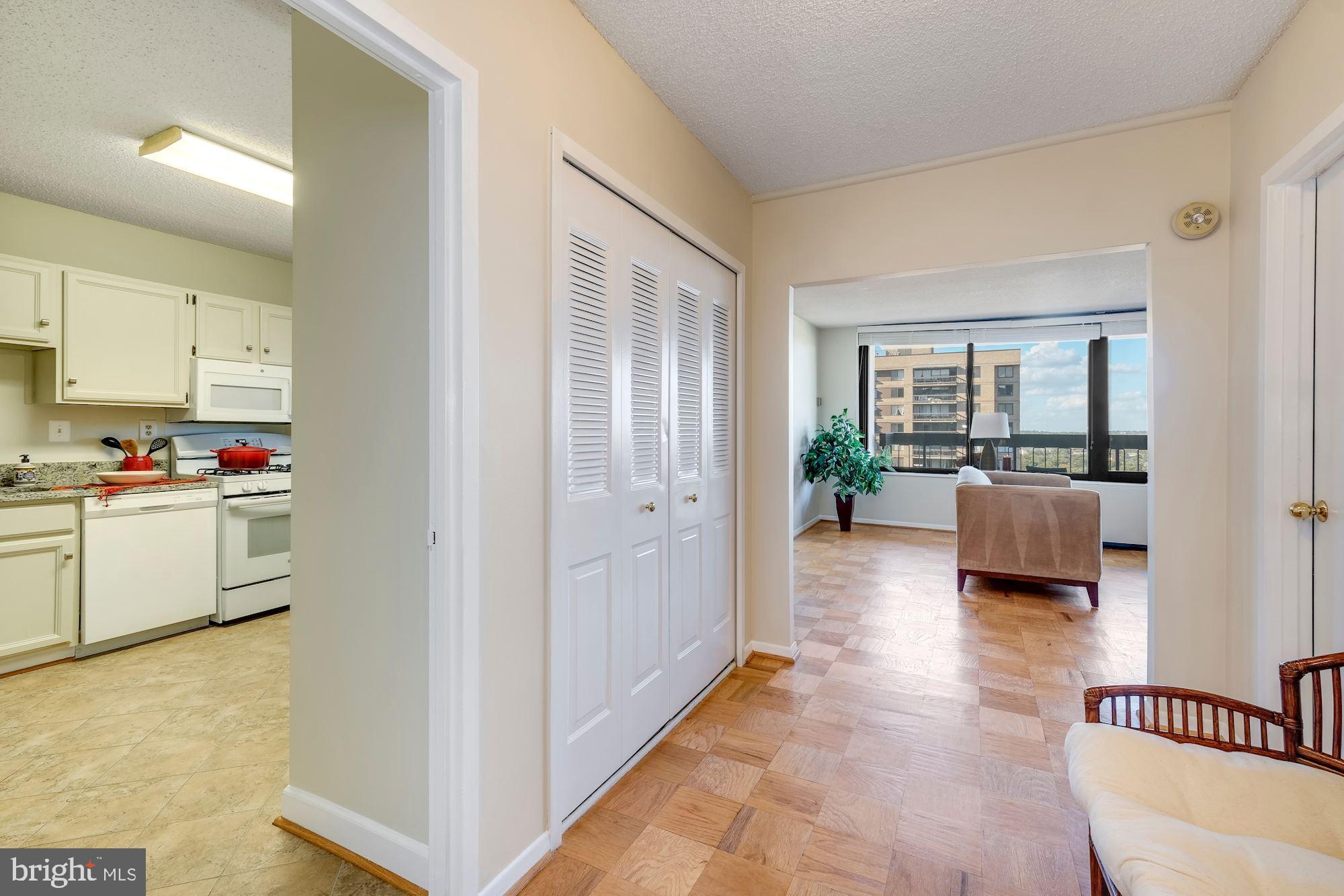 SKYLINE PLAZA - Residential