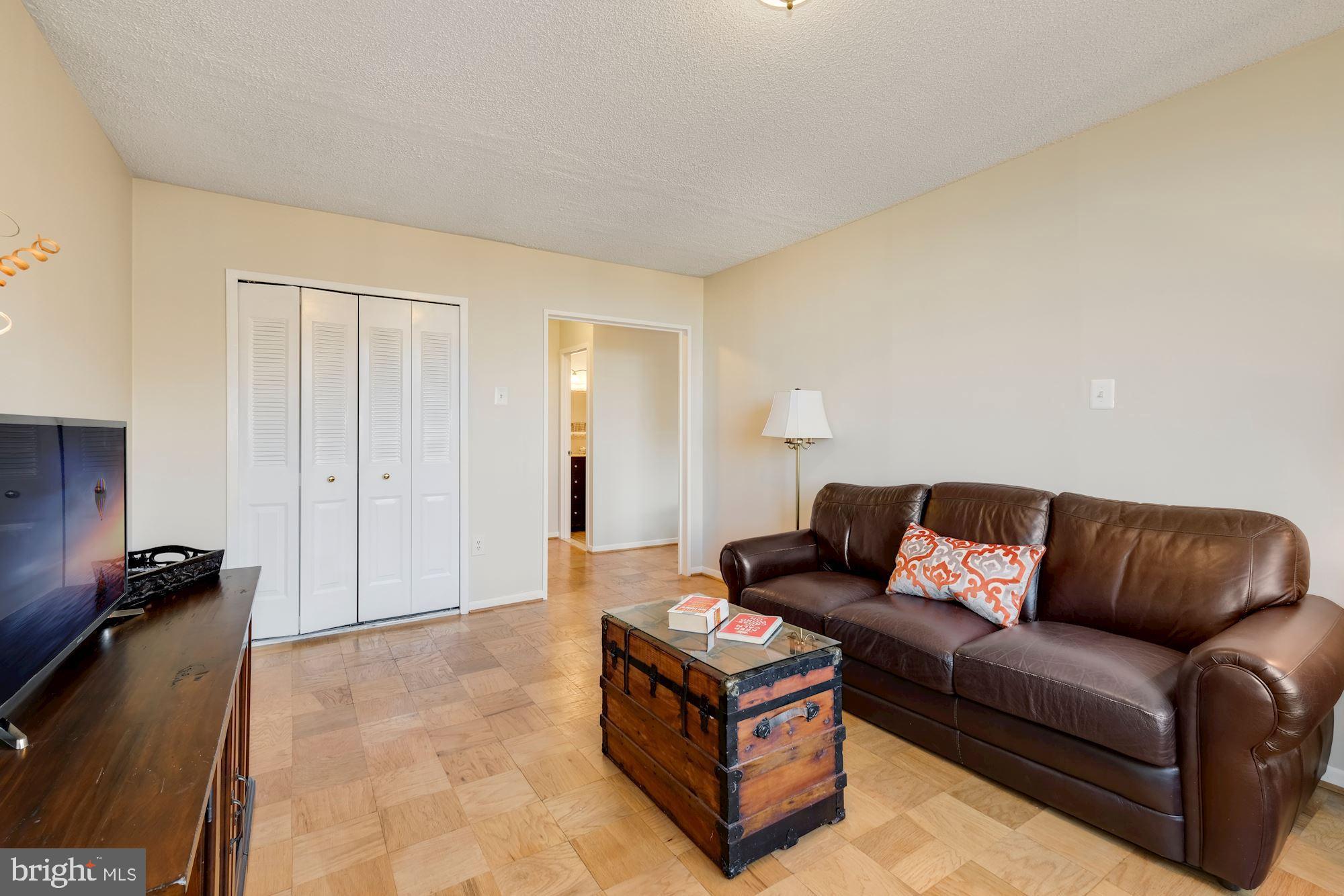 SKYLINE PLAZA - Residential