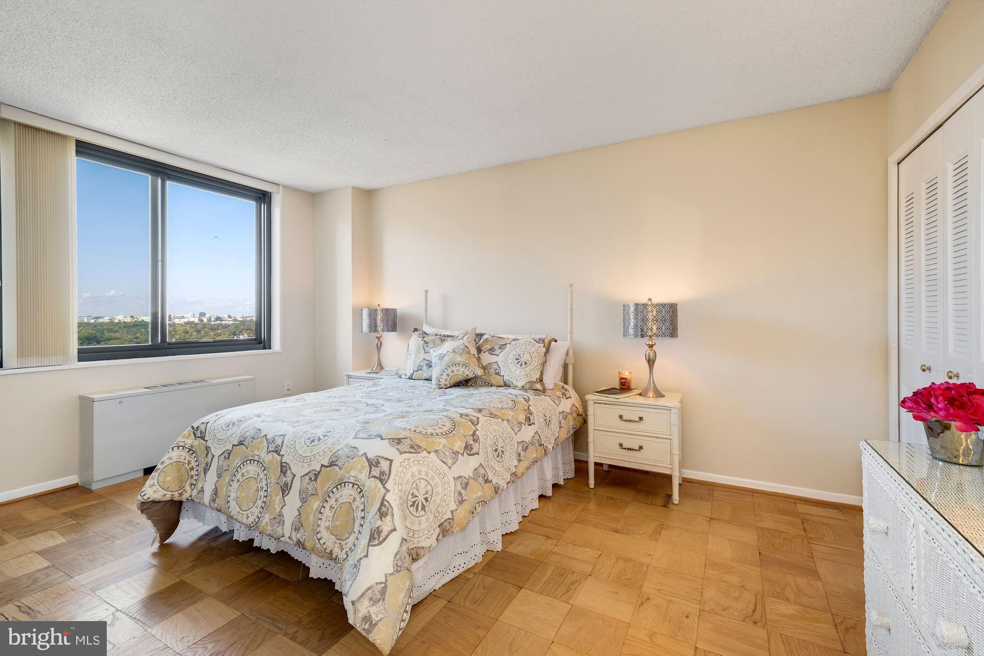 SKYLINE PLAZA - Residential