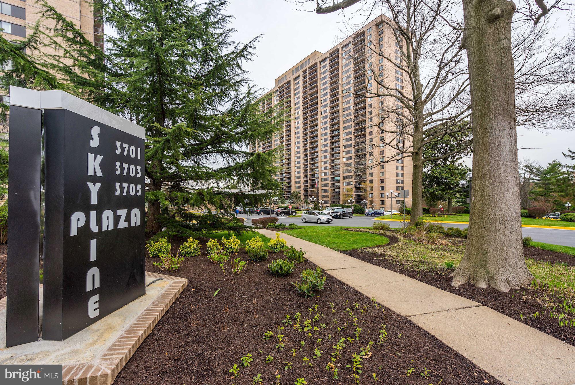 SKYLINE PLAZA - Residential