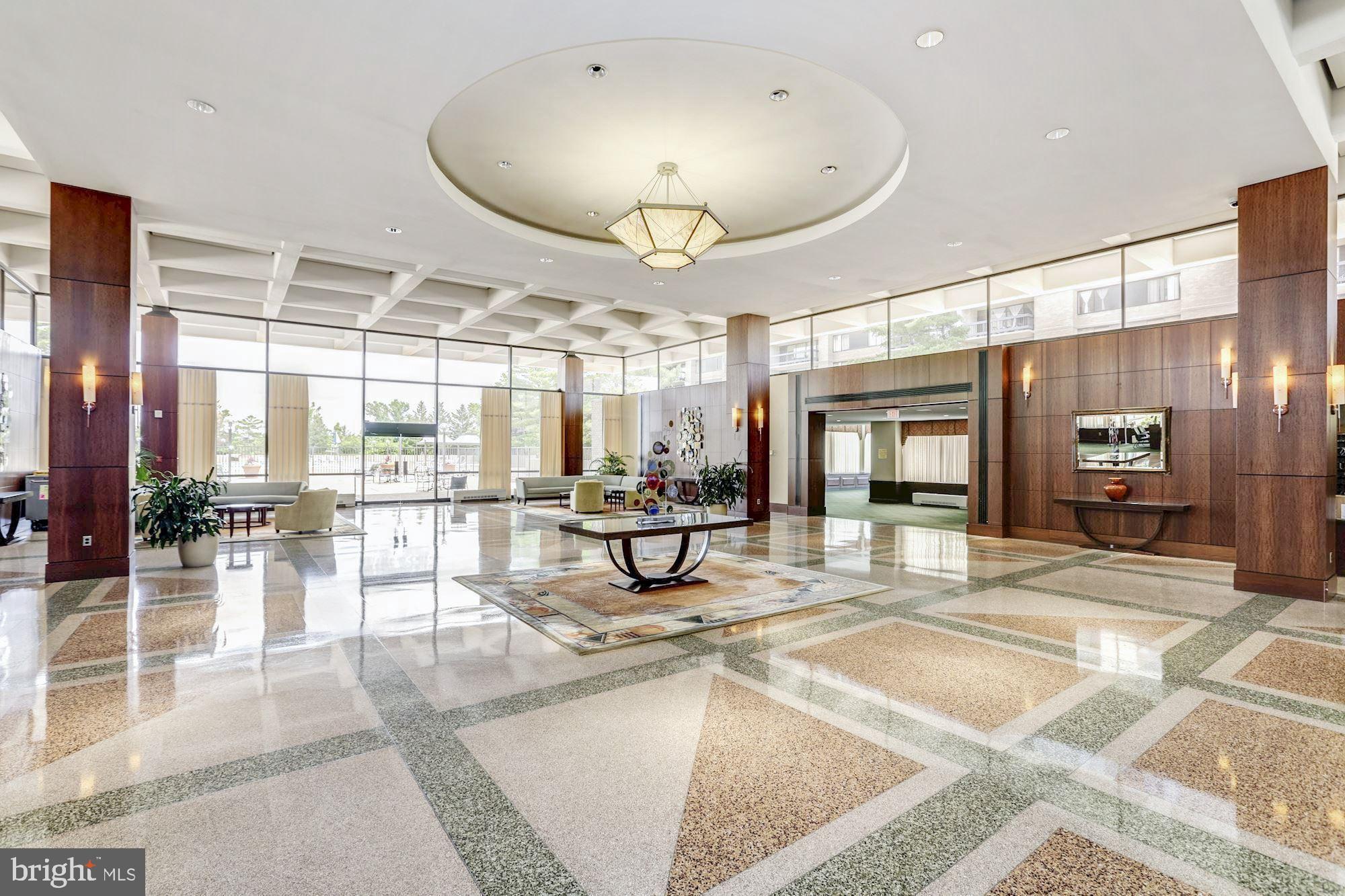 SKYLINE PLAZA - Residential