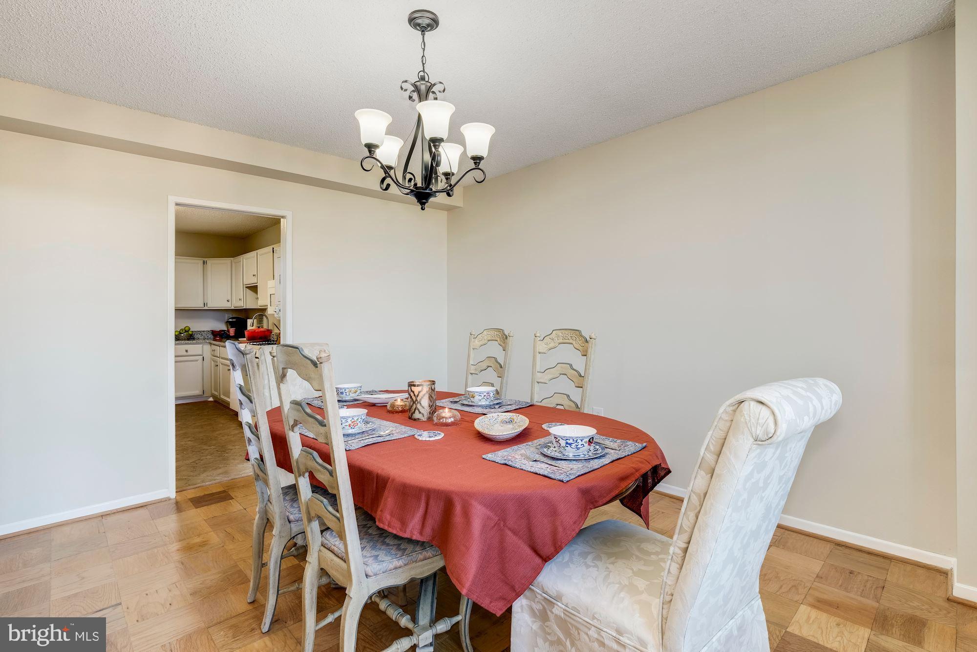 SKYLINE PLAZA - Residential