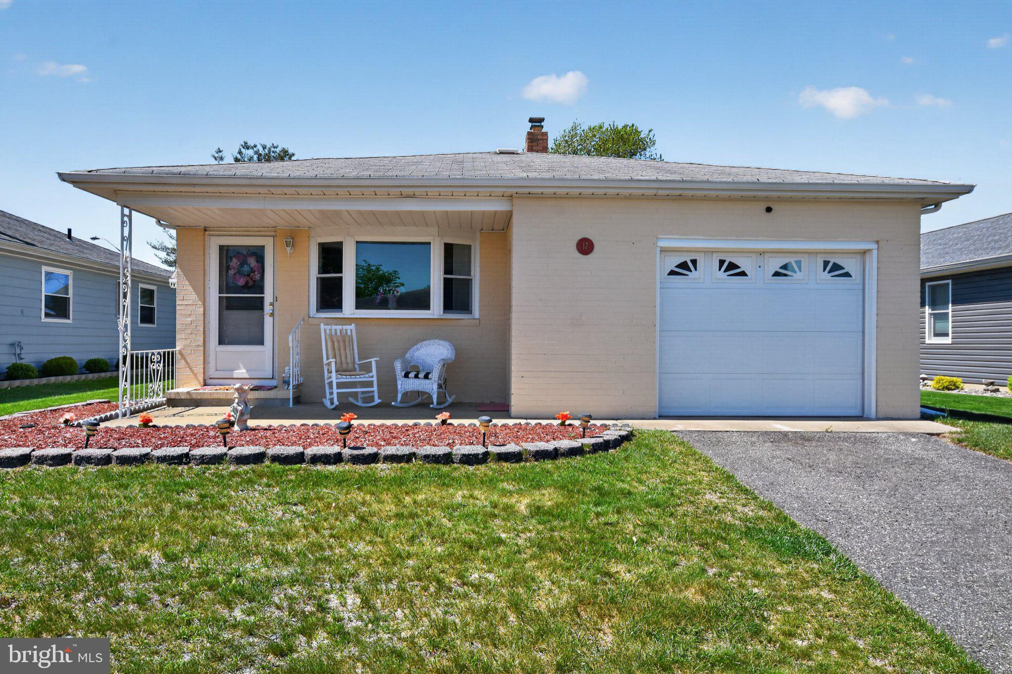 17 CORINTH PLACE