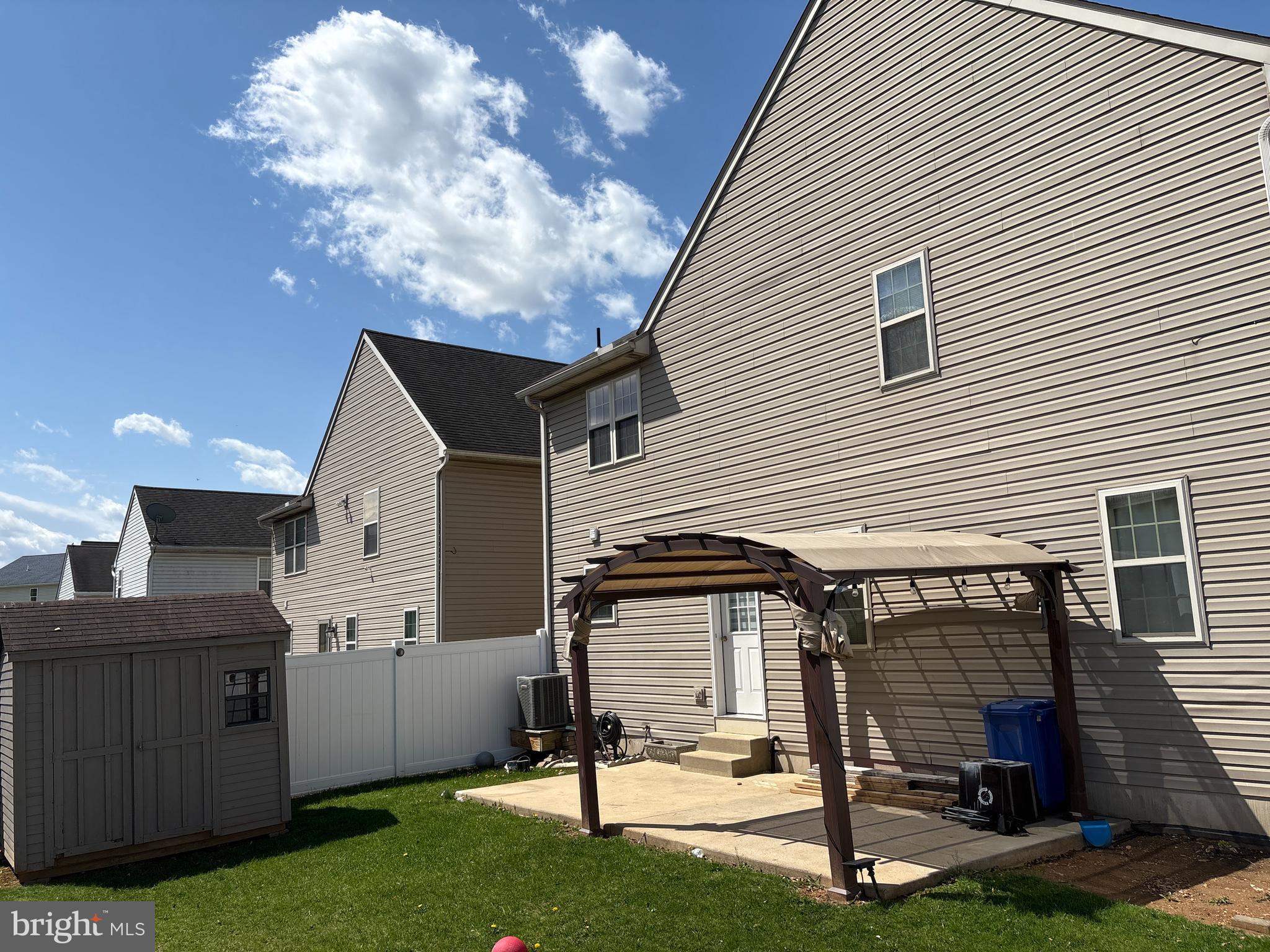 CHATHAM CREEK - Residential Lease